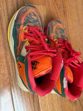 Nike Kids Multicolor Sneakers in Red, Orange & Green